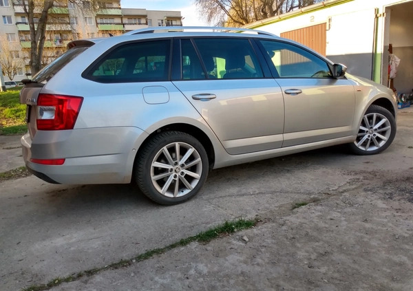 Skoda Octavia cena 51000 przebieg: 166000, rok produkcji 2016 z Turek małe 781